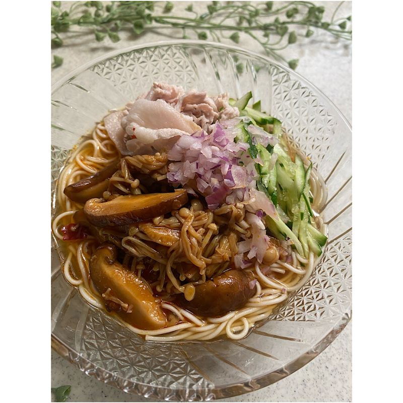 きのこと豚肉のさっぱりレモン冷やし麺