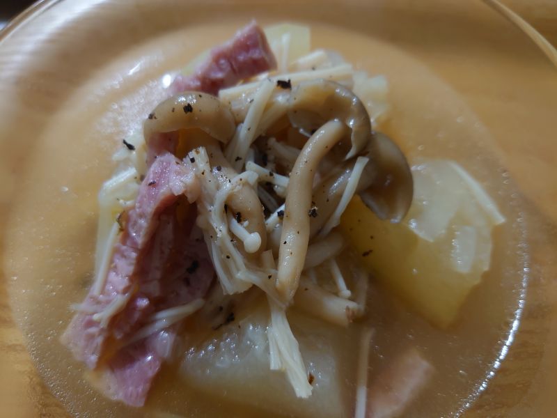 きのこと冬瓜のスープ