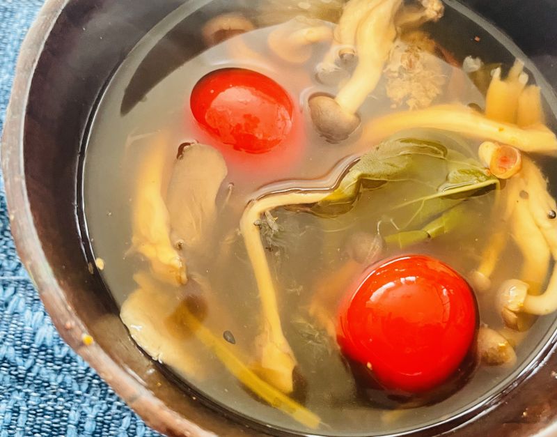 三種のきのこのトマトカレースープ