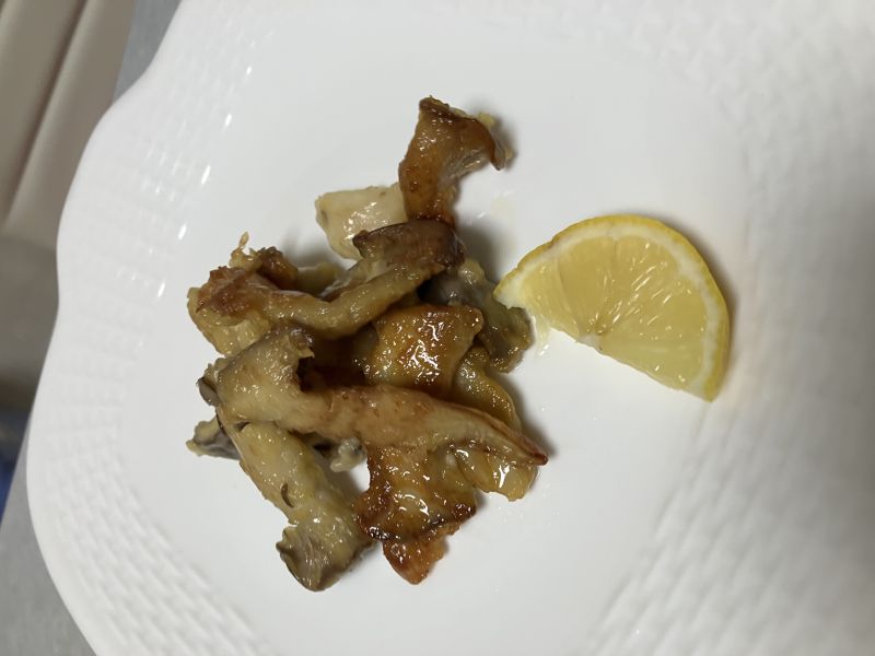 エリンギの唐揚げレモン添え