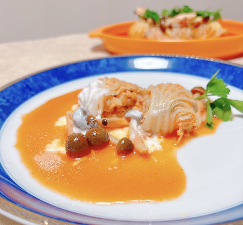 きのこのベジ白菜ロール　トルコ風