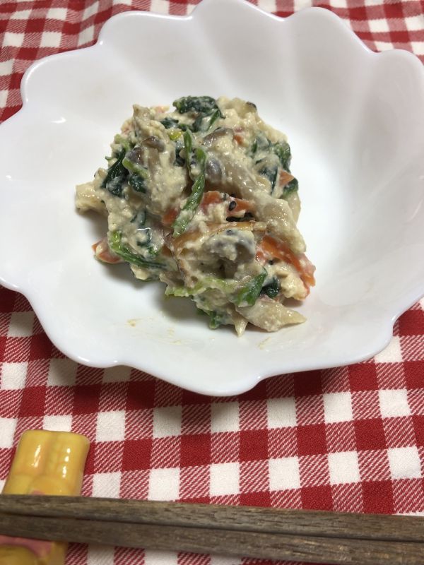 しめじとちくわの白和え(味噌と胡麻入り)