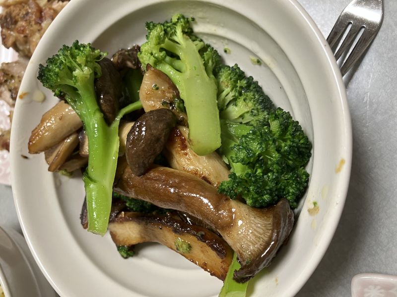 エリンギとブロッコリーのソテー