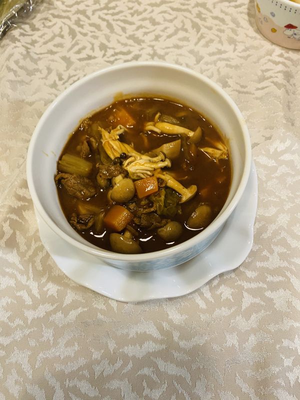 ご飯にもパンにも合う「きのこたっぷりハッシュドビーフ」