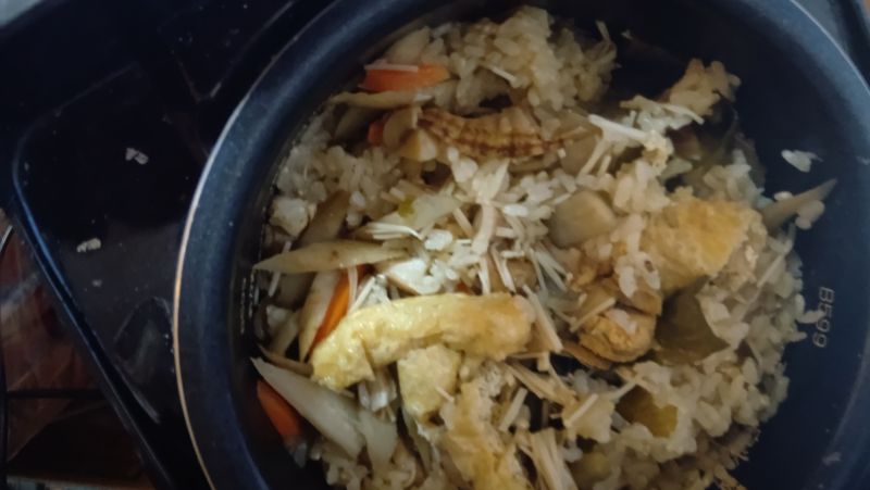 きのこづくし炊き込みご飯