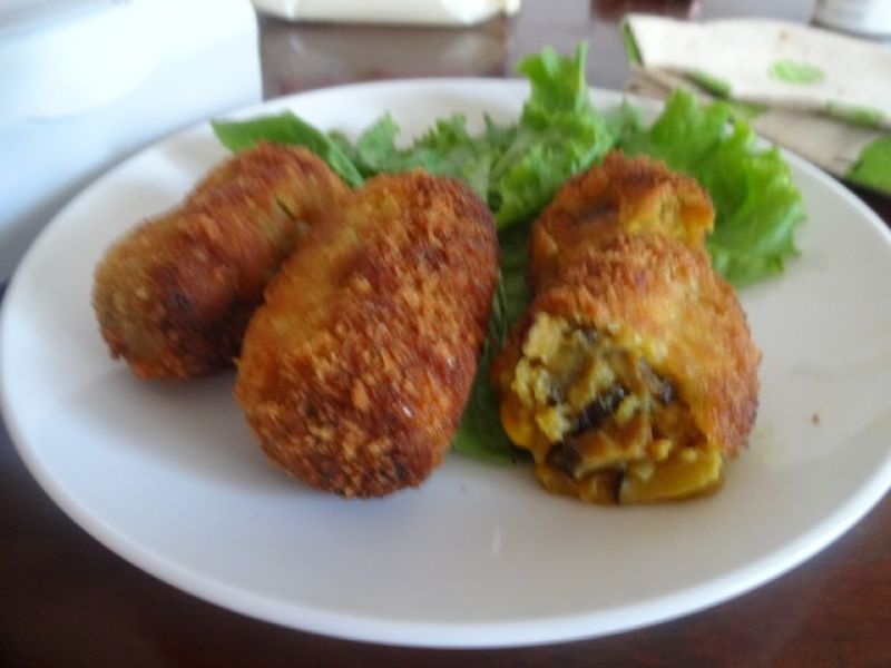 生椎茸とコーンのカレー豆乳コロッケ