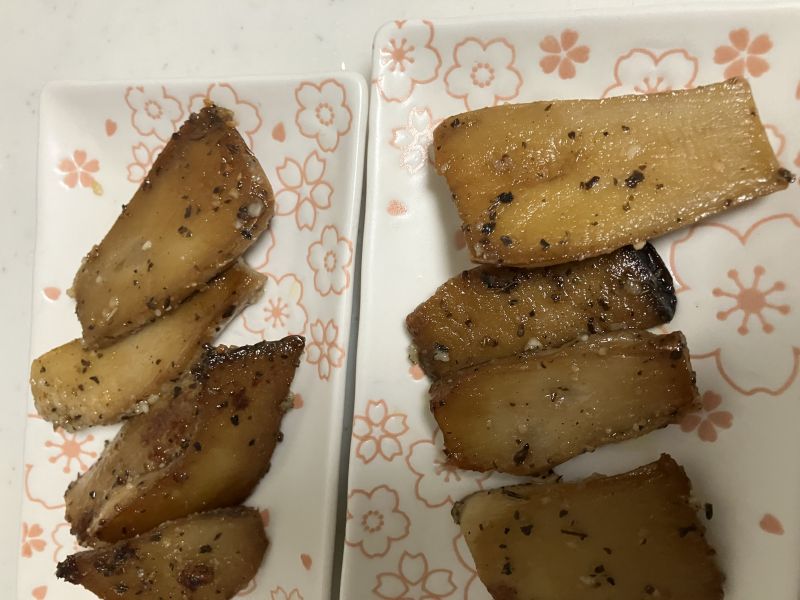 エリンギのオリーブ塩胡椒グリル