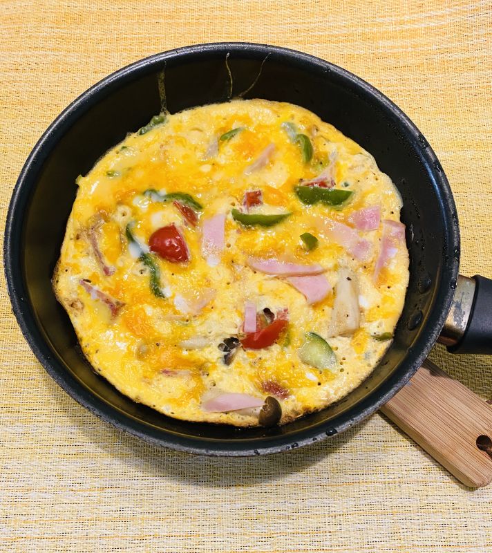 ブナシメジもたっぷりスパニッシュ風オムレツ