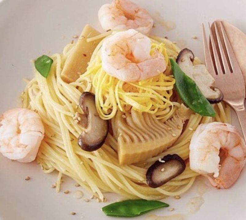 たけのこ、椎茸、白胡麻、えび、卵パスタ