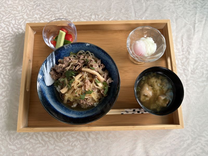 ブナシメジ入り牛丼