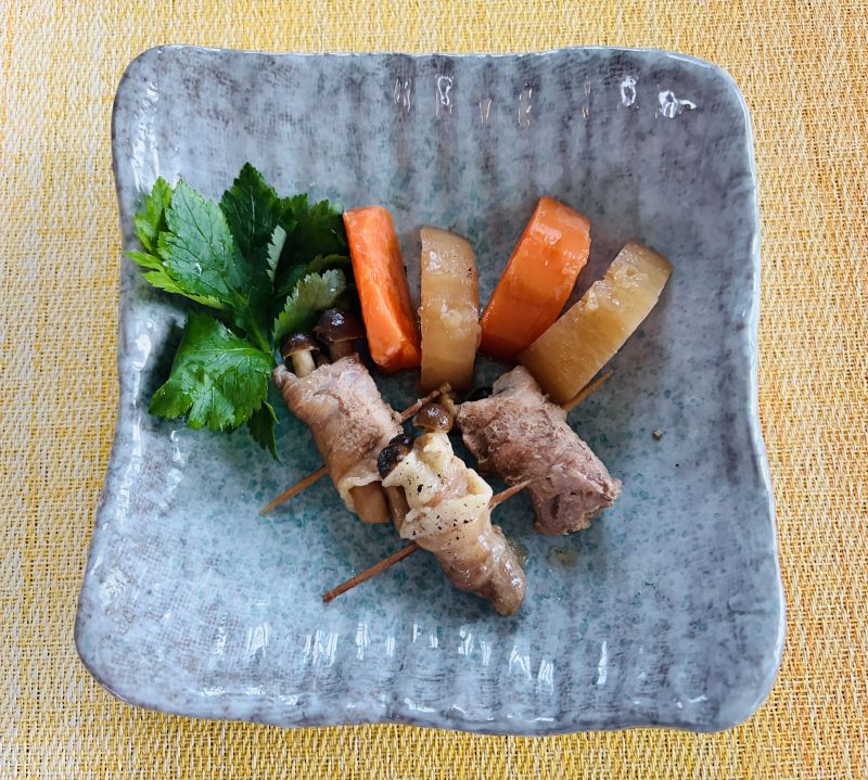 圧力鍋で作る豚肉ブナシメジ巻き角煮風