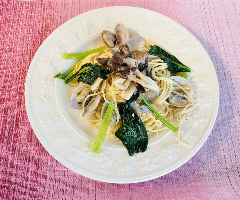 霜降りひらたけとあさりのパスタ