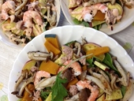 たっぷりきのこサラダ