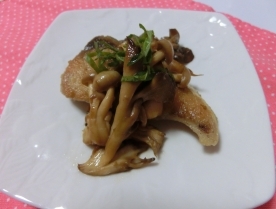 ブリのソテー～きのこソース仕立て～