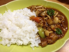 きのこと野菜たっぷり♪ヘルシーカレー