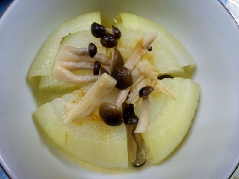 新玉ねぎとキノコのレンジ蒸し