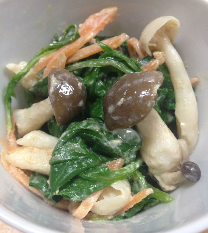 きのことゆき菜のマヨゴマ和え♪