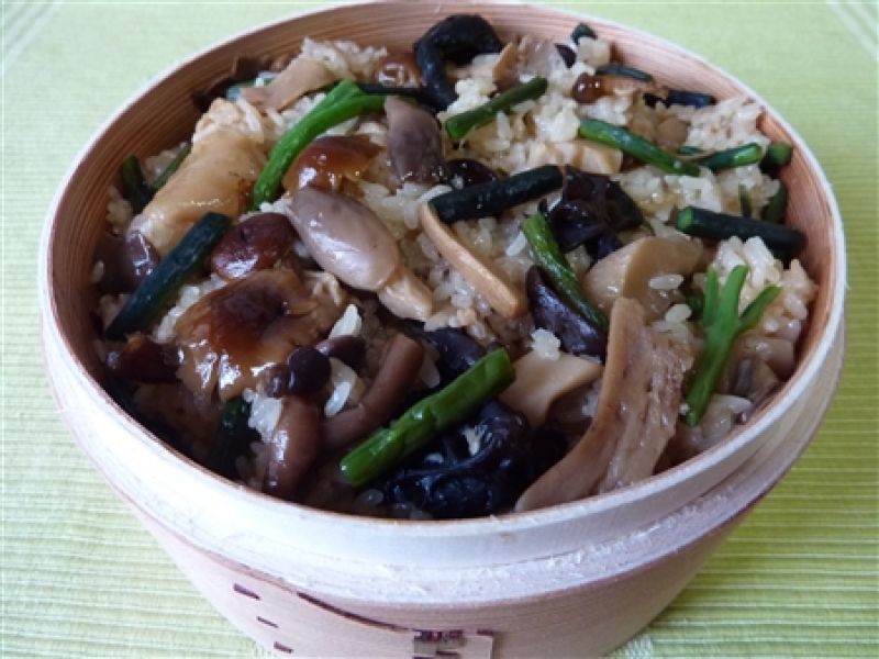 山菜きのこおこわ