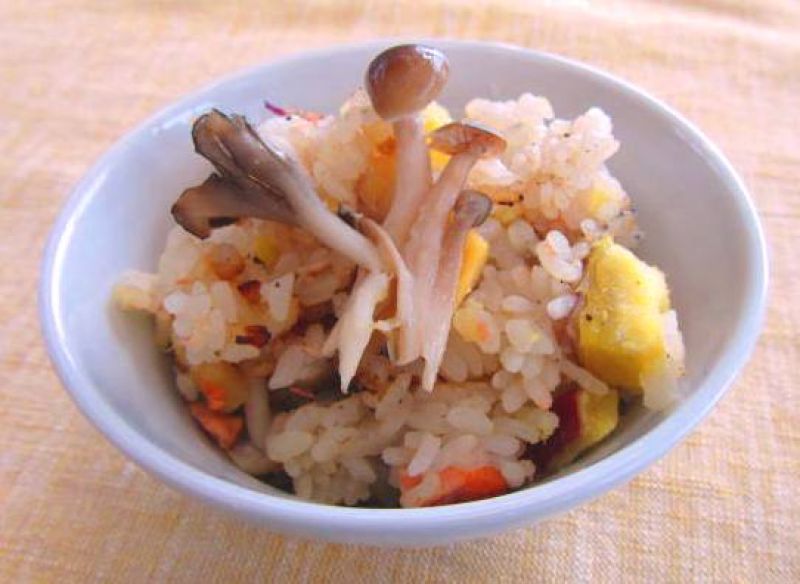 きのこと秋の恵みの炊き込みご飯