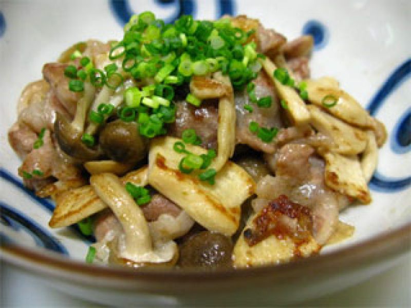 エリンギとしめじの豚マヨ