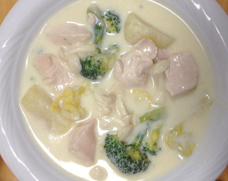 炒めない☆ブナピーと鶏肉のホワイトシチュー