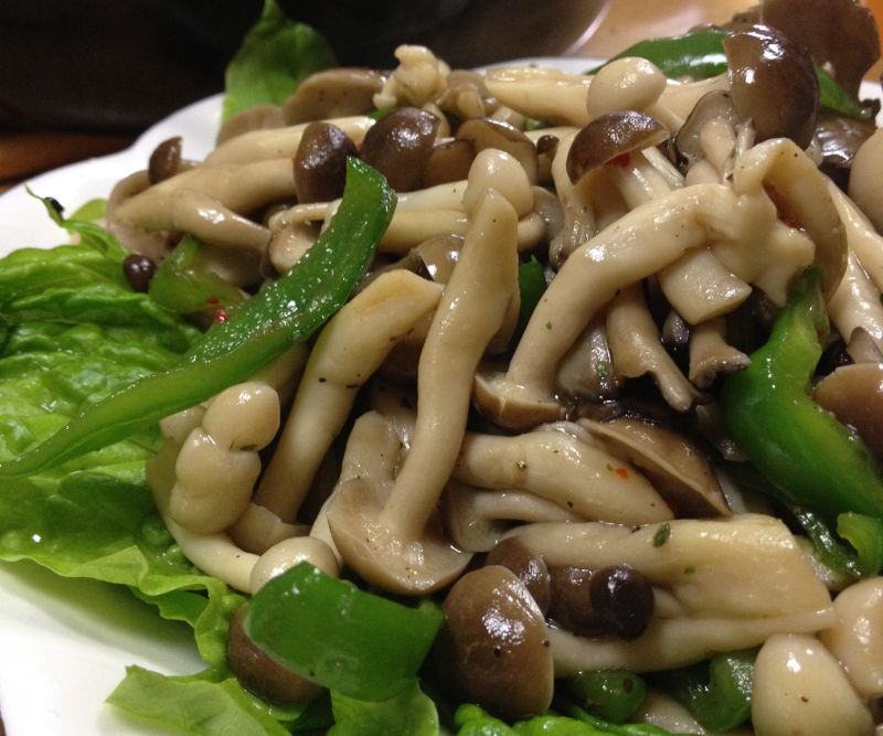 〈ダイエット〉うまっ！たっぷりきのこのソテー