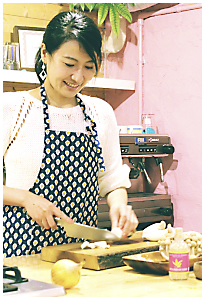 アポロン★餃子部として、「きのこ餃子」を作りました♪