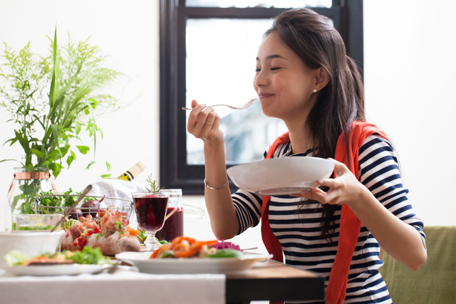 食べ過ぎ にご注意を きのこを食べて健康的にスリムに きのこらぼ きのこで菌活