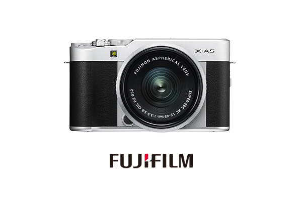 FUJIFILM ミラーレス一眼カメラ X-A5レンズキット シルバー X-A5LK-S