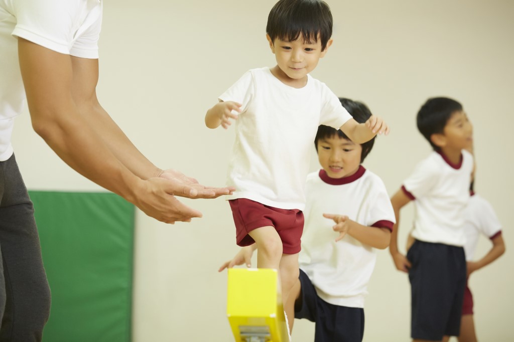 脳の神経系は幼少期につくられる！「バランス遊び」で身体動作の基礎をつくろう