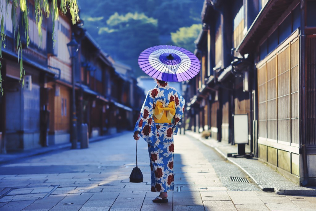 憂鬱な雨を吹き飛ばす！梅雨の美しさを楽しむ全国の旅行スポット5選