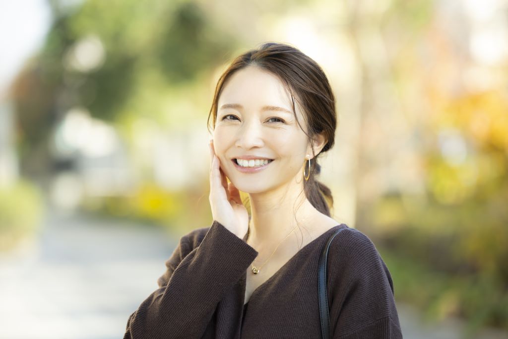 くすみ・カサカサ…季節の変わり目の「秋枯れ肌」はインナーケアでうるおいアップ！