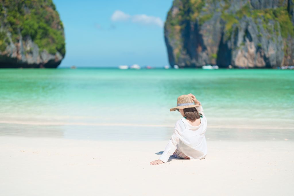 この夏は海辺でのんびり！リゾート気分を満喫できる穴場の絶景ビーチ6選