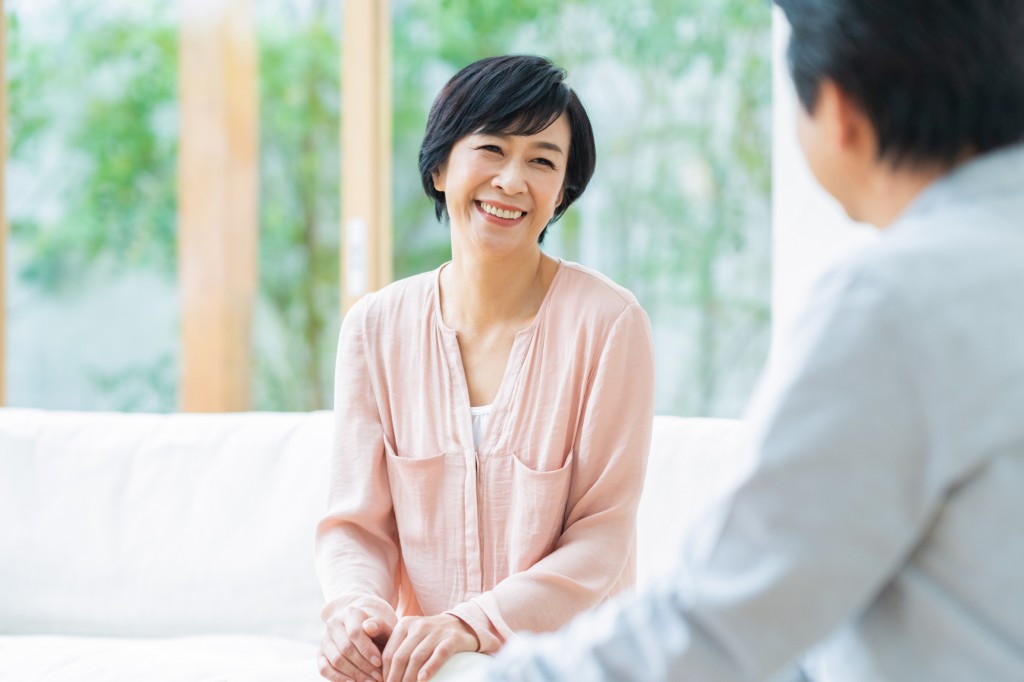 認知症は女性に多いってホント?閉経後に高まるリスクと今日からできるセルフケア法