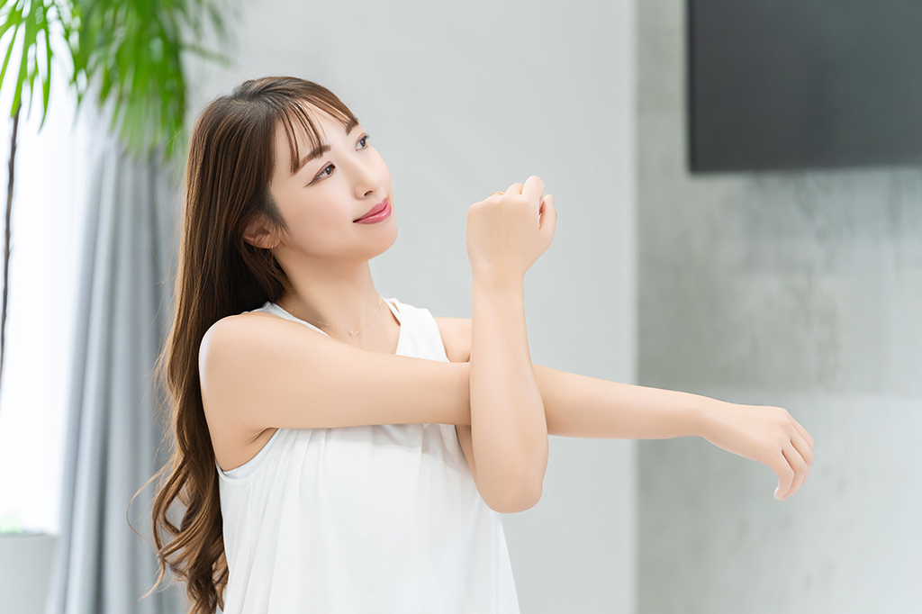 夏に向けたダイエットも“ツボ押し”が効果的!痩せやすい身体へ整えるツボ4選
