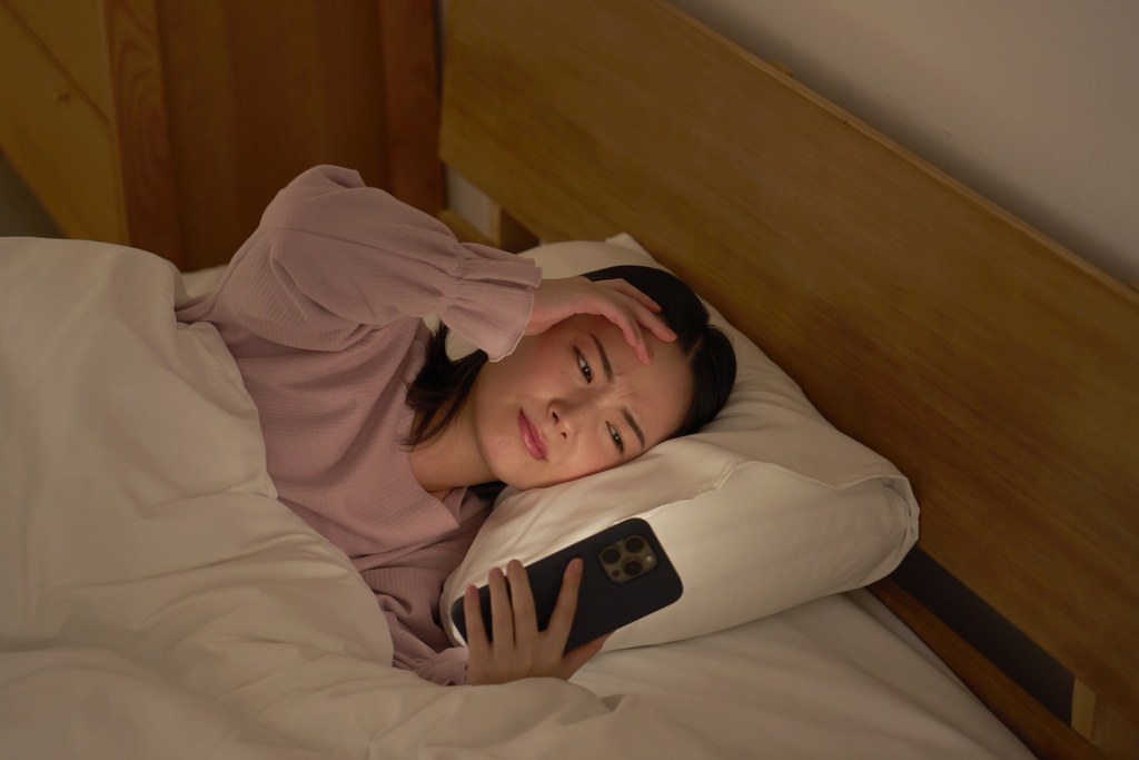 梅雨に睡眠の質が低下する理由とは？