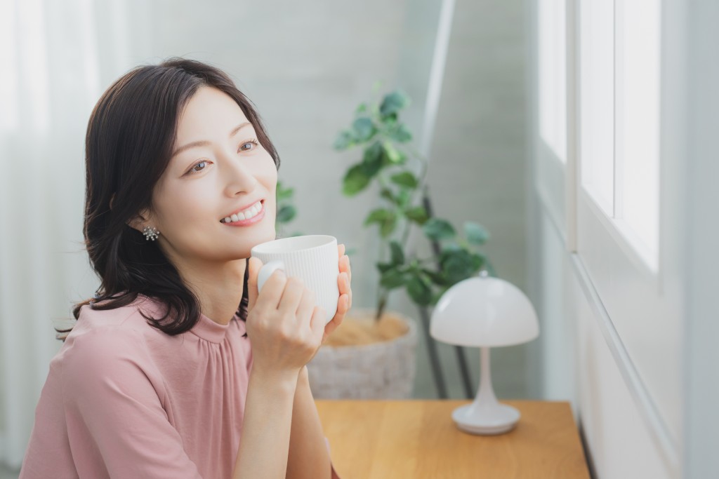 梅雨のどんより“頭重感”を解消！ツラい頭痛と肩こりを緩和するツボ4選