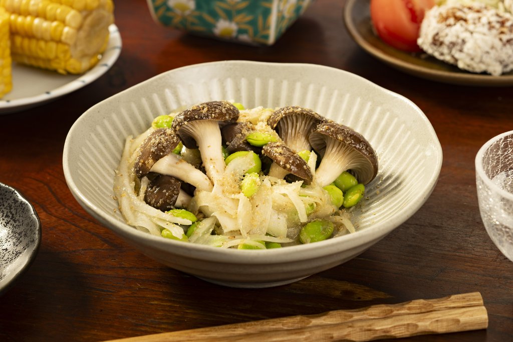 ヒラタケと枝豆の胡麻和え