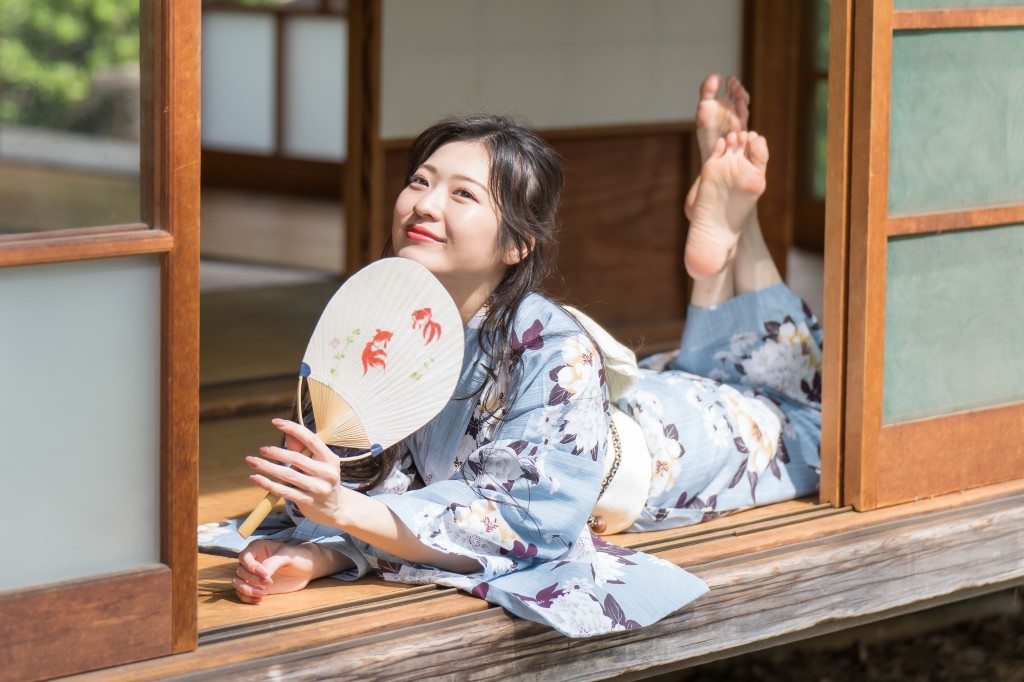 食欲が落ちやすい夏に!食欲不振・胃もたれを解消するおすすめのツボ4選