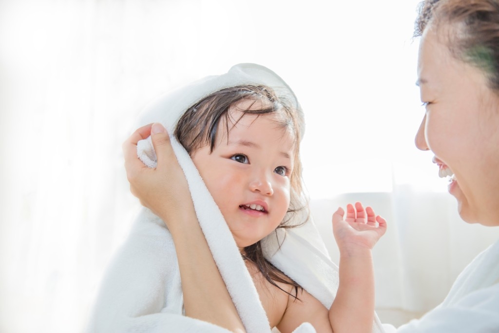 季節の変わり目こそ気を付けたい!秋の肌トラブルの原因と子どもに合わせた肌ケアのコツ