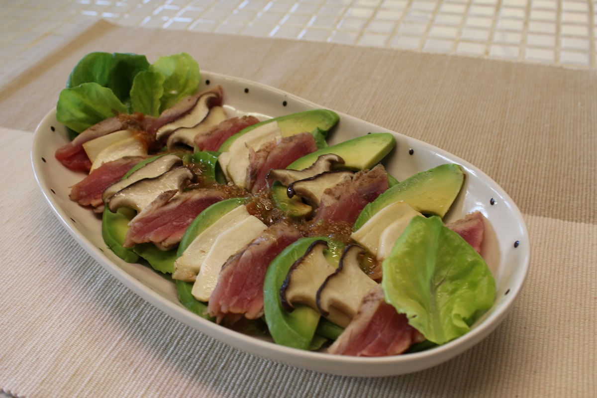 まぐろとエリンギの焼きカルパッチョ