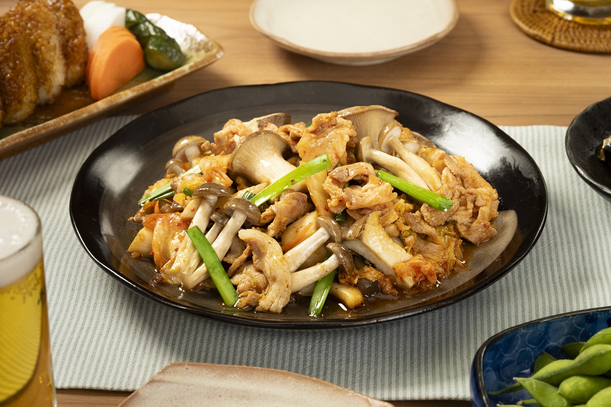 暑い夏にガッツリ飯！「きのこたっぷり豚キムチ」