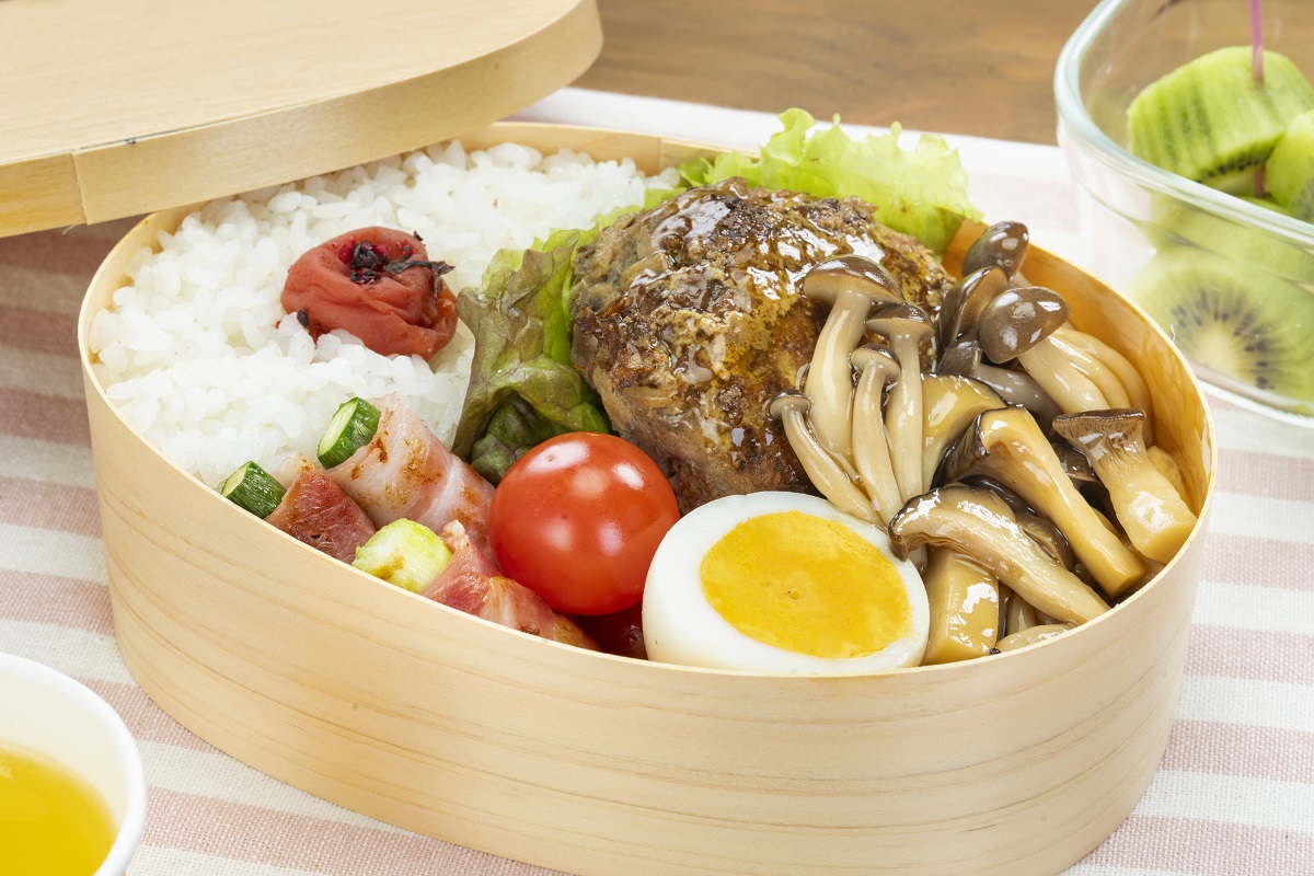 明日のお弁当の中身は「きのこのヘルシーハンバーグ」で決まり！（2024/11/07）