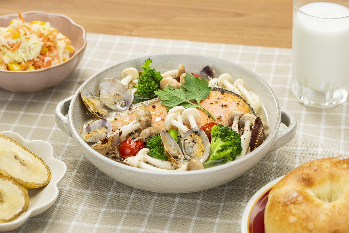 きのこと鮭とあさりのうま味たっぷり♪【2025/4/10】