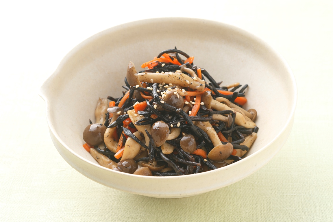 食物繊維たっぷり♪きのこのひじき煮