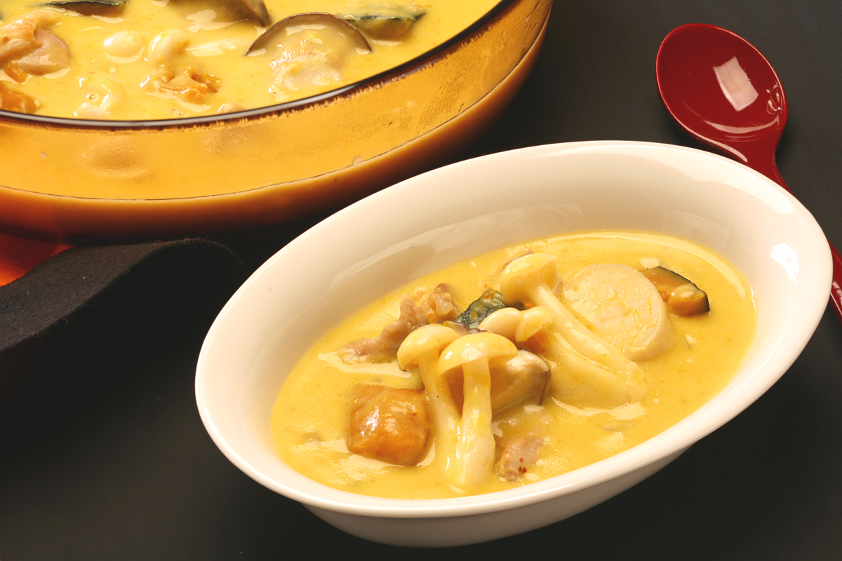 クリスマスにもおすすめ！きのことかぼちゃのクリームシチュー