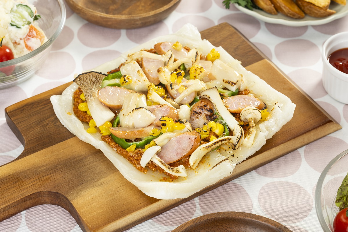 お餅活用メニュー　きのこのもちピザ