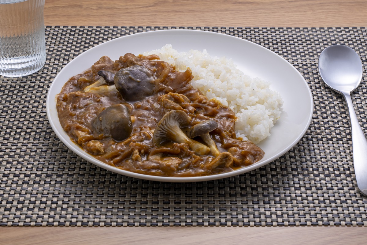 霜降りひらたけカレーで残暑を乗り切る！！