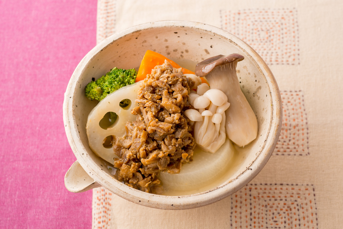 エリンギと根菜のふろふき−肉味噌あん風のせ−