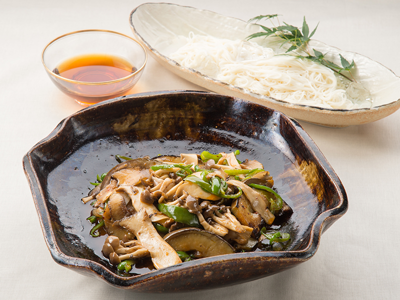 つきぢ田村流　きのこと賀茂茄子の“大満足”そうめん